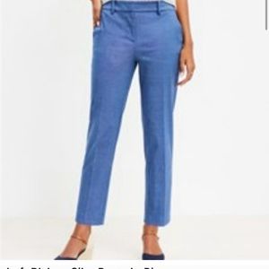 Loft, The Riviera Slim Blue Crop Pants, Size 4P, 1 3/4” Waist Band, Rise 9”.